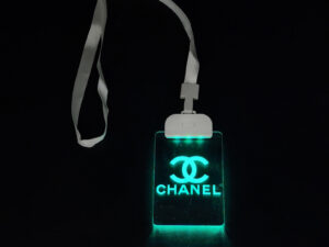 THẺ ĐEO PHÁT SÁNG